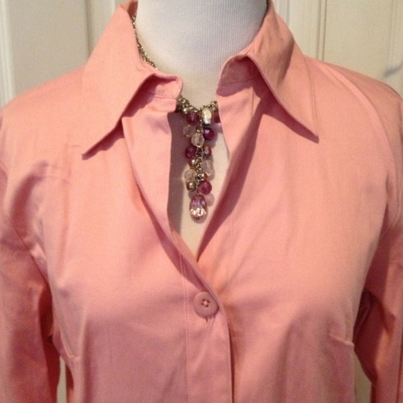 Pink button down shirt, stretch - Picture 2 of 6